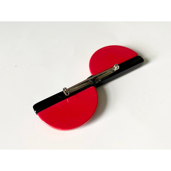 Retro Vintage Black Red White Lucite Plastic Brooch, Mid Century Atomic Era Pin - Picture 3 of 5